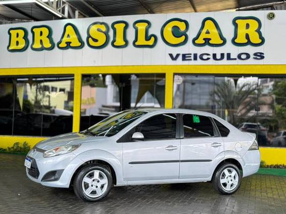 FORD FIESTA 1.6 ROCAM SEDAN 8V FLEX 4P MANUAL FORD FIESTA 1.6 ROCAM SEDAN 8V FLEX 4P MANUAL